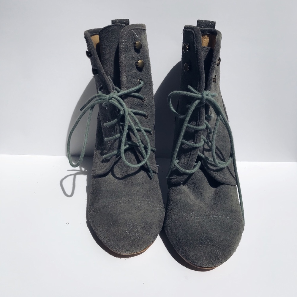 Kimchi Blue Lace up Boots